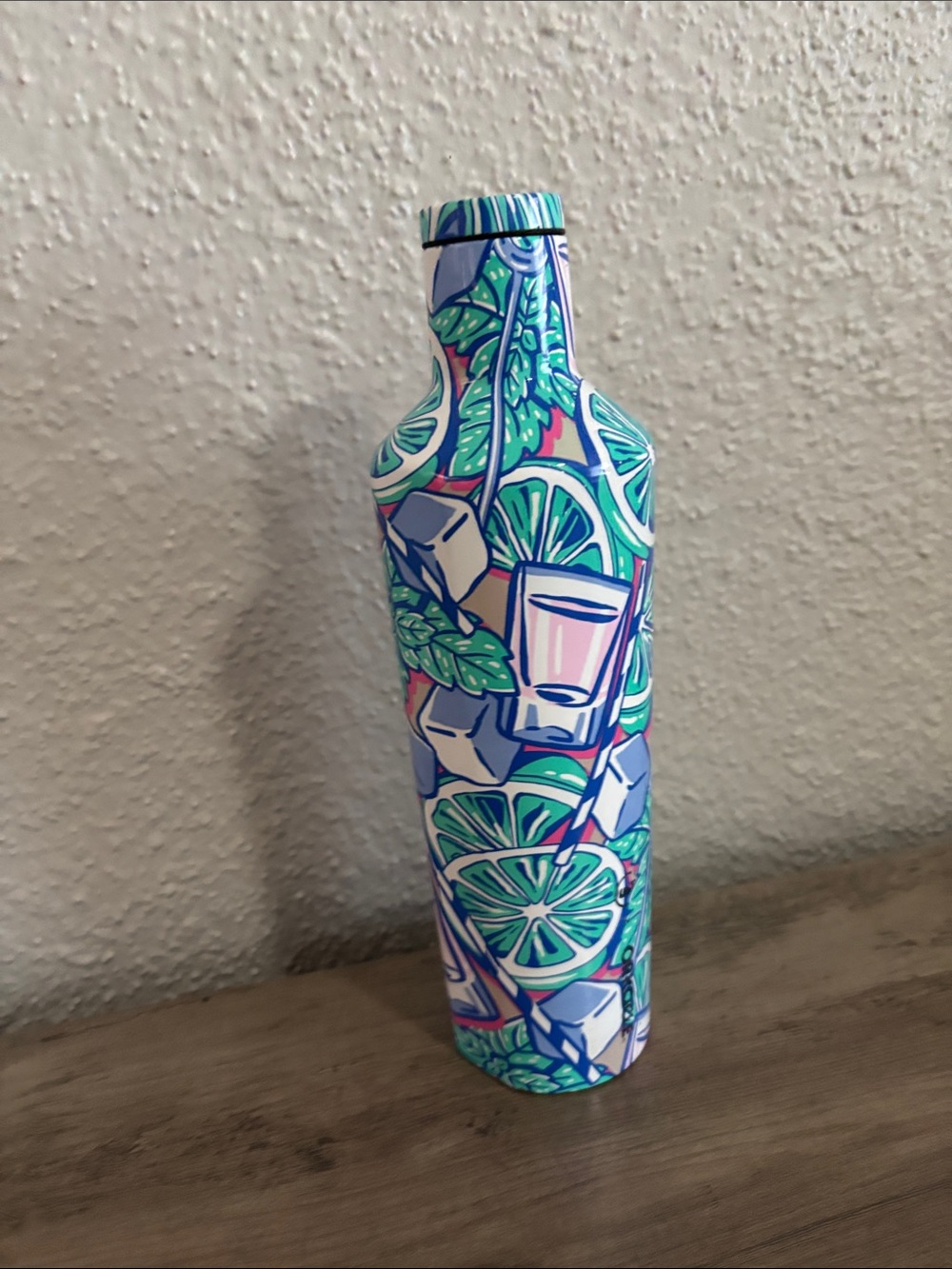 Vineyard Vines Colorful Citrus Pattern Insulated Bottle